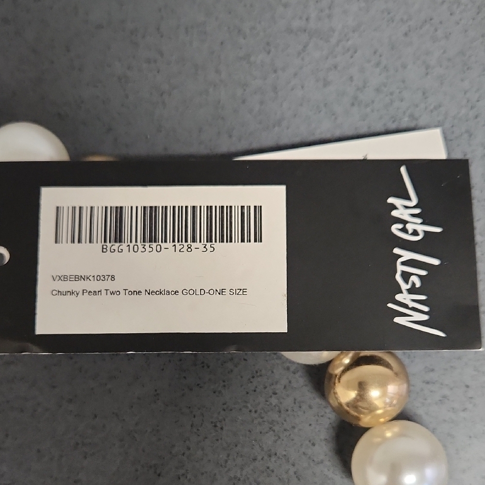 Nasty Gal Gold and Cream Pearl Necklace - Picture 2 of 2